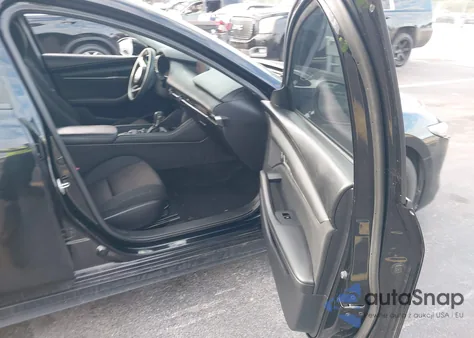 2021 Mazda Mazda3 2.5 S z USA, uszkodzony, nr VIN 3MZBPAAL7MM204894